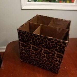 leopard box